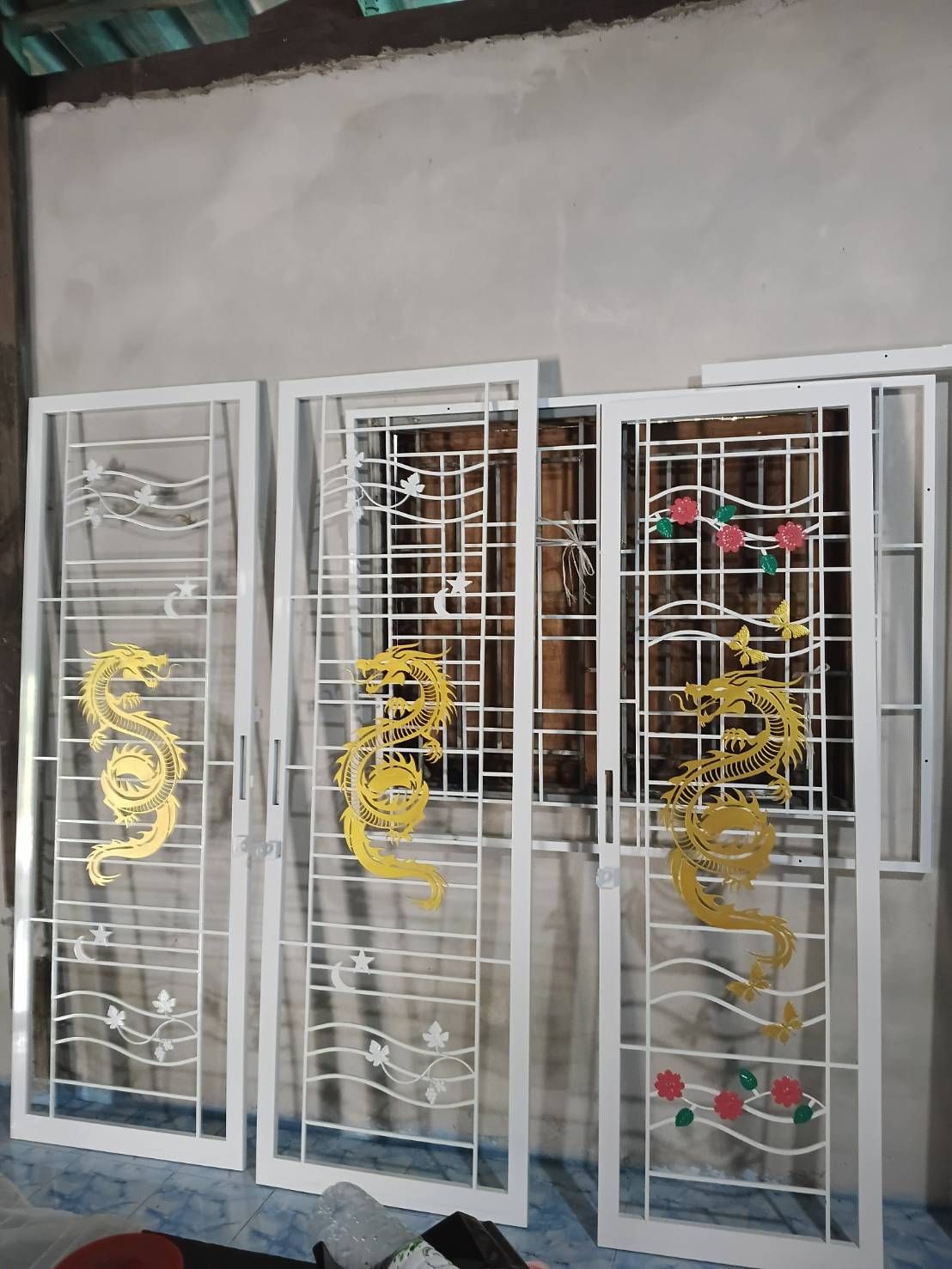 ชุดเหล็กดัดลายมังกร 3 บาน